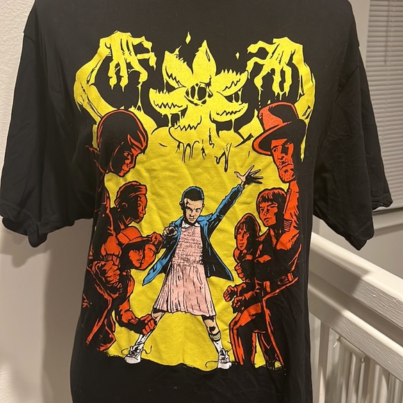 🚲 Eleven 🌼 Stranger Things Shirt Large Loot Crate Original Demogorgon Mike - Picture 2 of 4